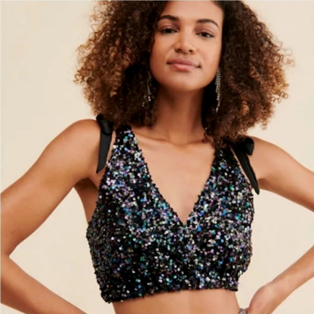 Intimatley Free People BIG NIGHT Tie Shoulder Crop Top